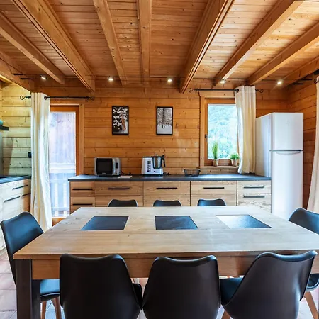 Spacious Near Morillon